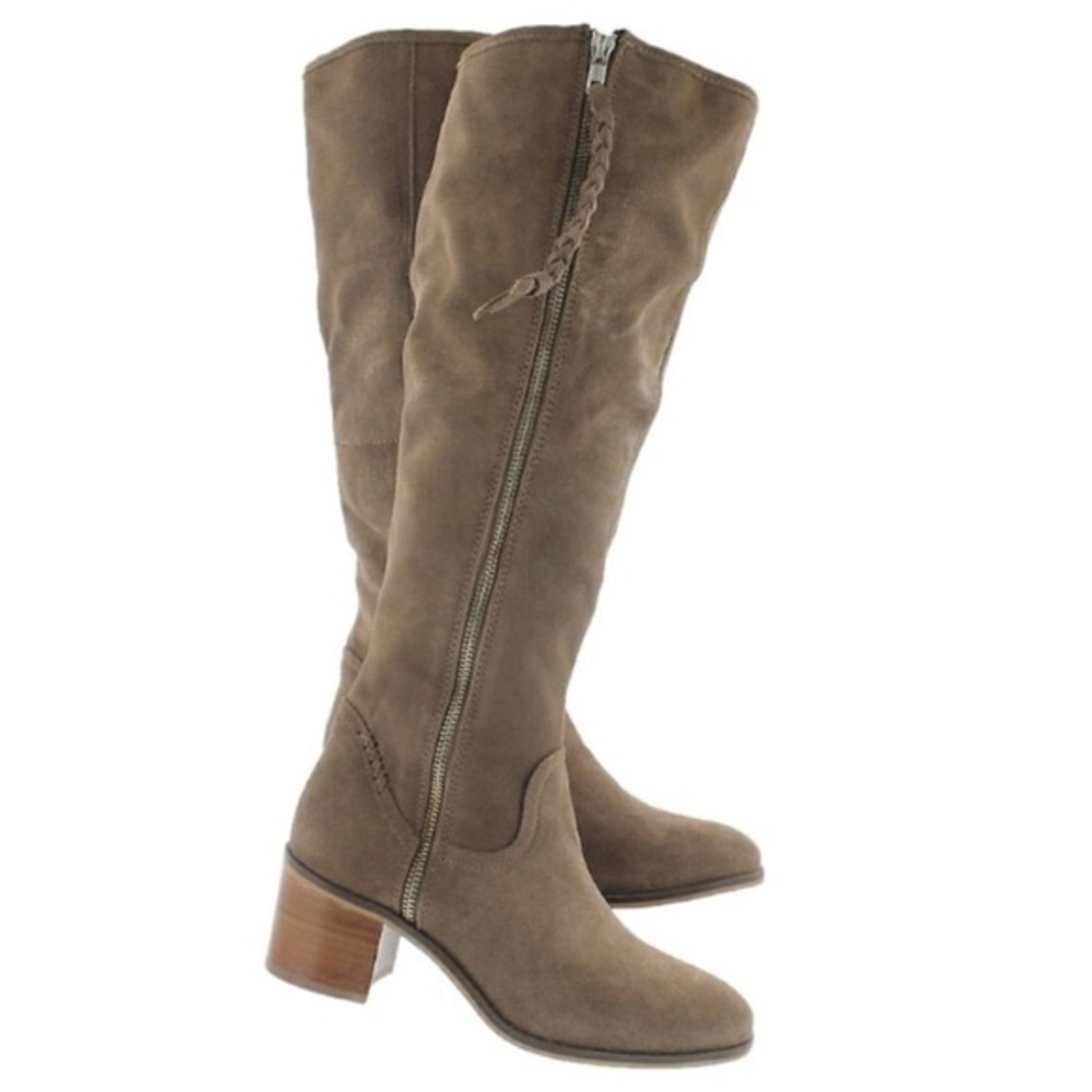 Boots - Picture 5 of 5